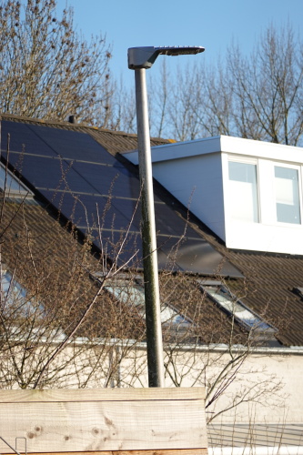 Lantaarns in de binnentuin branden weer Lantaarns binnentuin